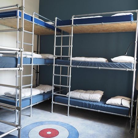 Hostel Roots Тілбург Екстер'єр фото
