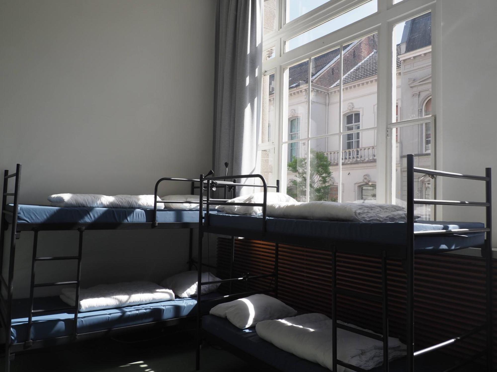 Hostel Roots Тілбург Екстер'єр фото